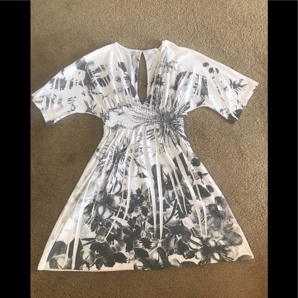 A’Gaci V Neck Dress